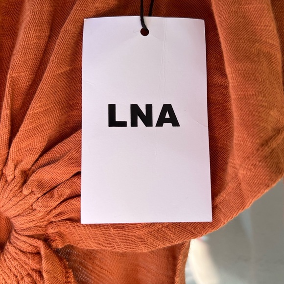 NWT Ginger LNA Crew Neck Cut Out Top - Picture 4 of 6